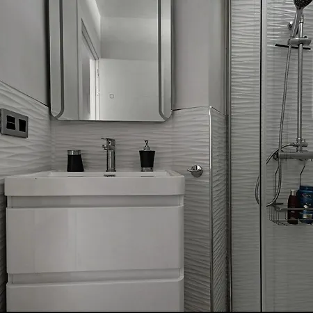 Atico Auditorio Centro 아파트 라오로타바