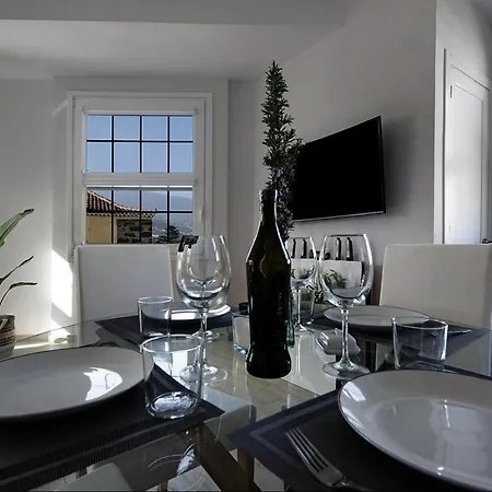 Atico Auditorio Centro * 라오로타바